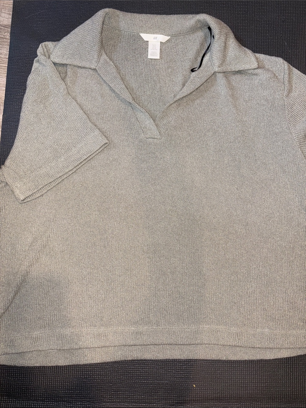 Women’s collared top